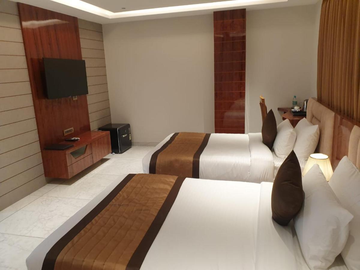 Hotel Suncity Palace Katihar Extérieur photo